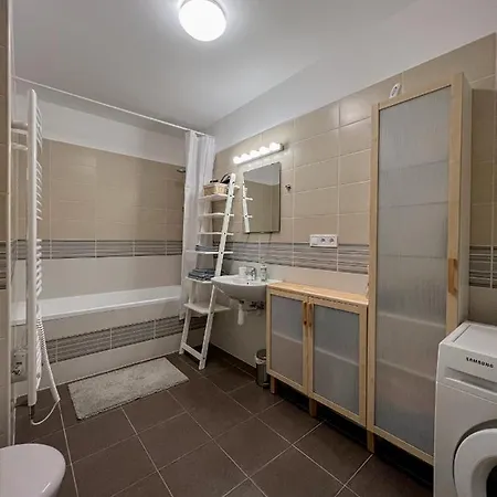 Apartman Alexandra Apartment *